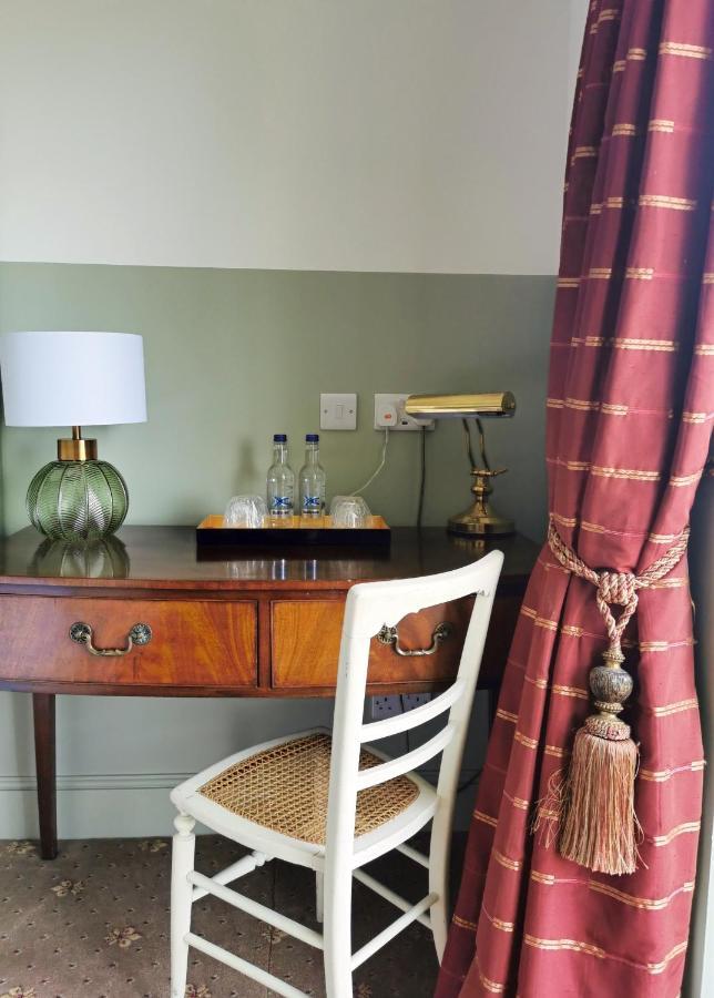 Villa Rothsay Hotel Каус Екстериор снимка